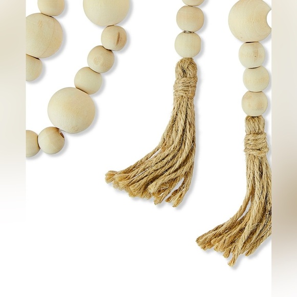 NWT Natural Brown Wooden Bead Christmas Garland with Tassel 9 feet Holiday Time - Picture 3 of 6